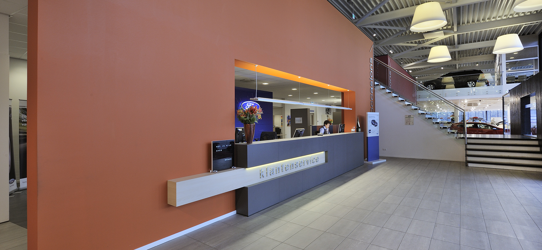 Design intérieur salle d’exposition – Ford NL - 