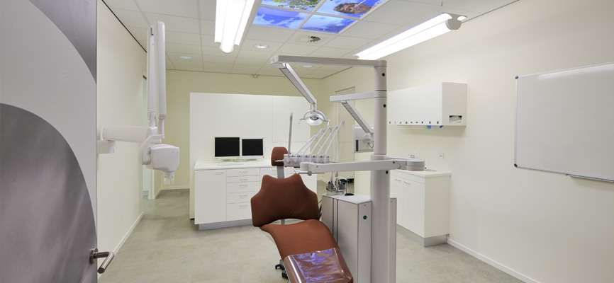 Intérieur de cabinet dentaire Arratoon - Médecin