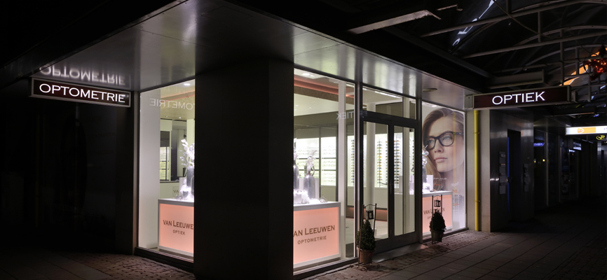 Agencement pour magasins d’optique : Van Leeuwen - Optique