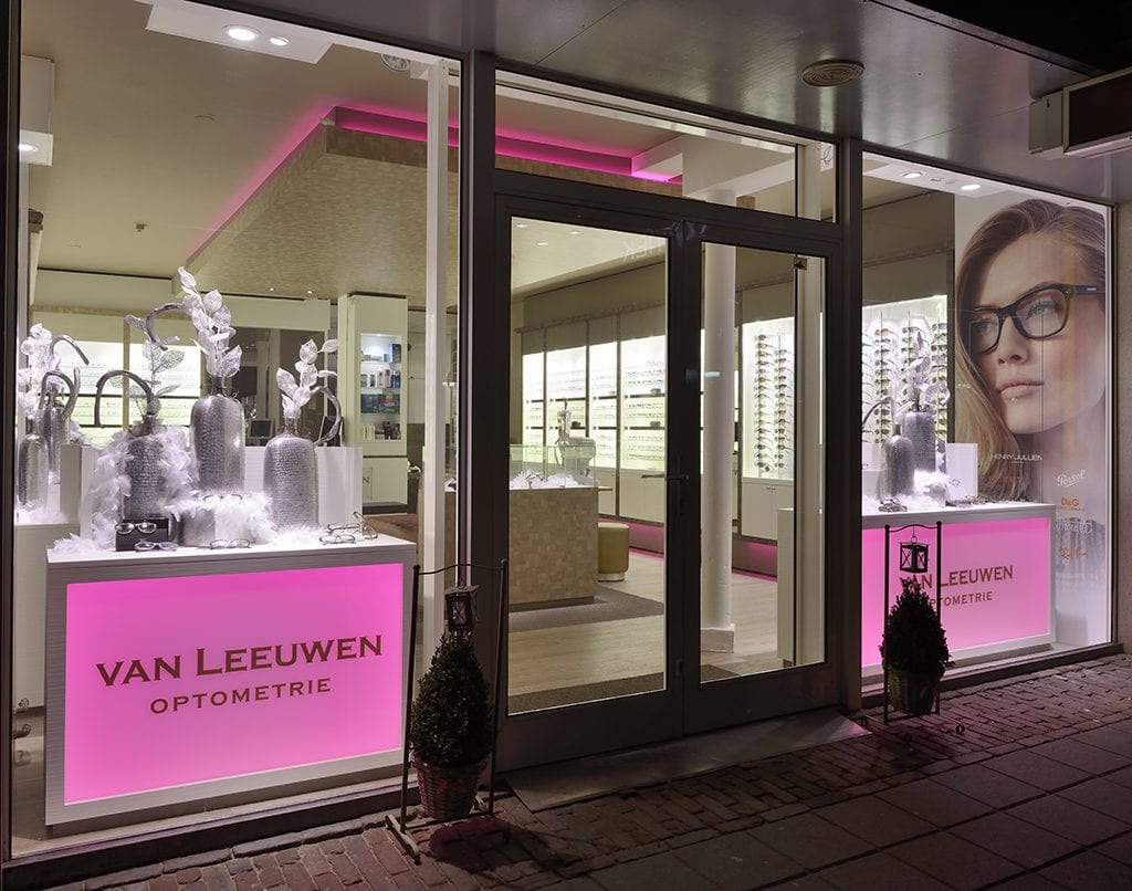 Agencement pour magasins d’optique : Van Leeuwen