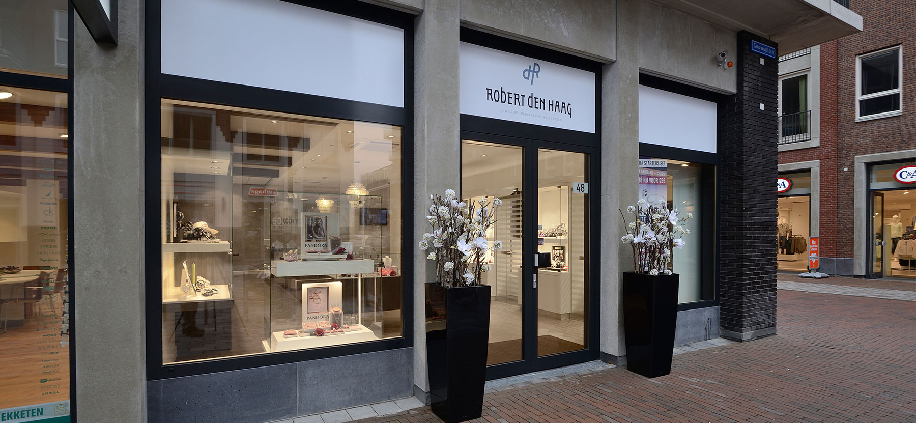 Boutique sécuritaire d’ajustage bijouterie pour Robert den Haag (NL) - 