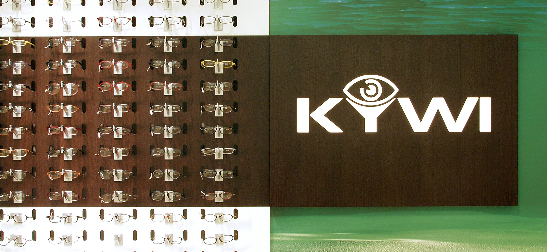 Kywi Optique – Willemstad Curaçao, Concept de magasin - Optique
