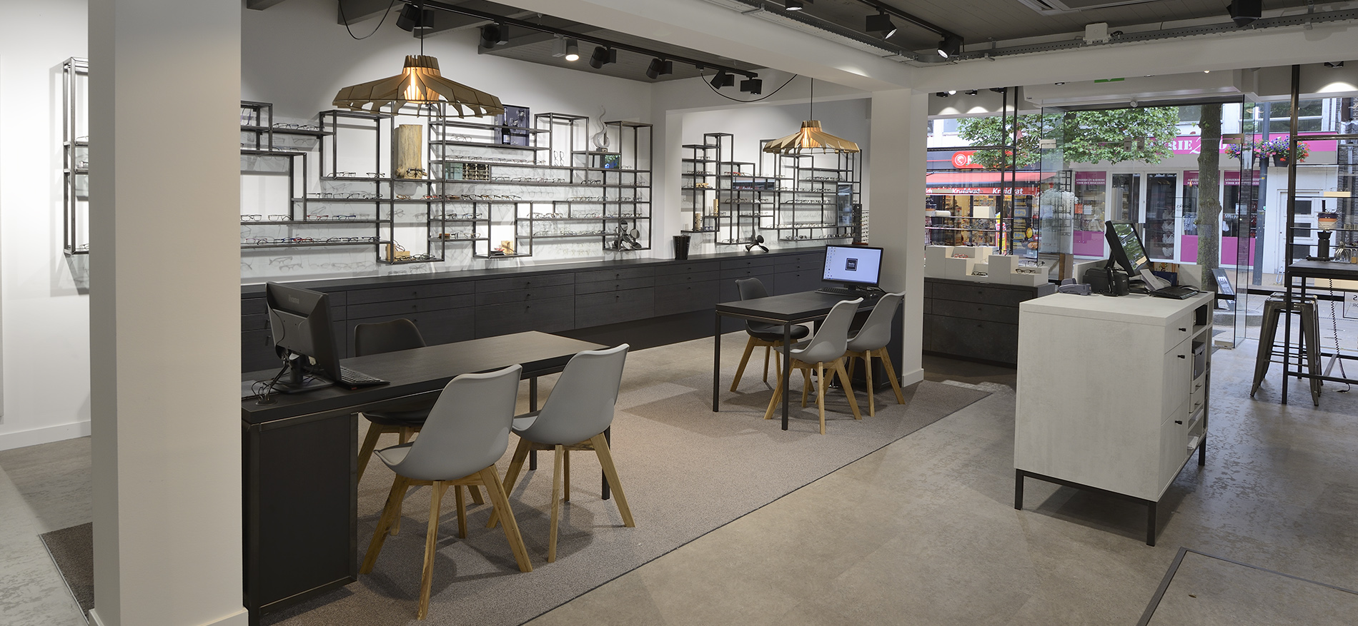 Concept tendance pour la boutique Beeks Eyecare & Earcare - 