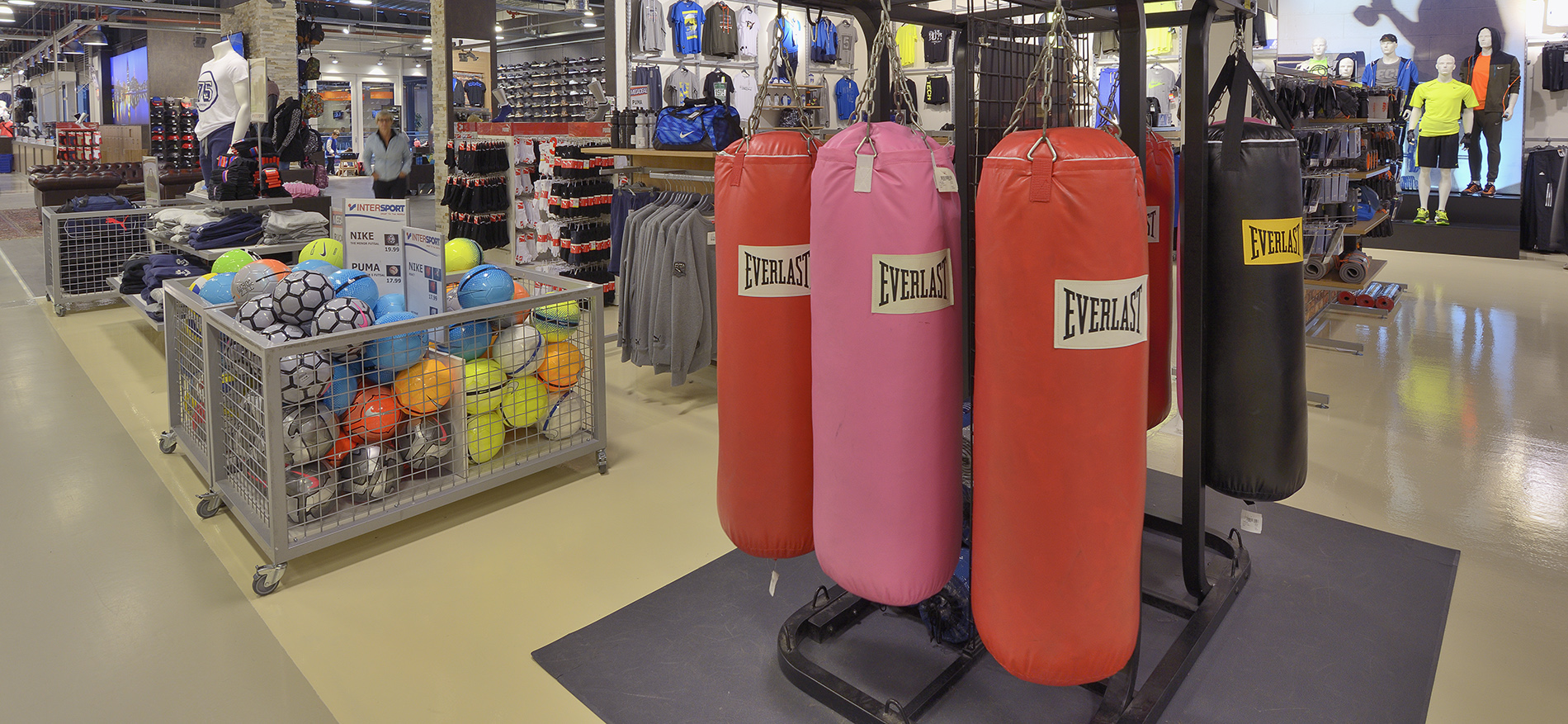 Intérieur Intersport Megastore van den Bergh - Sport