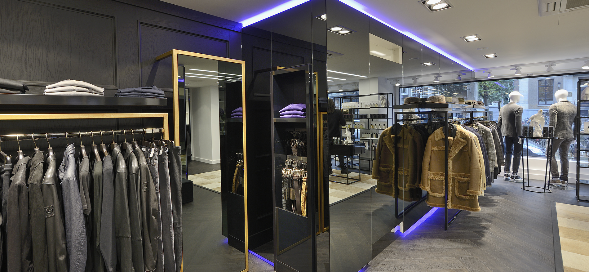 Kings Square – Amsterdam : Agencement boutique de mode - 