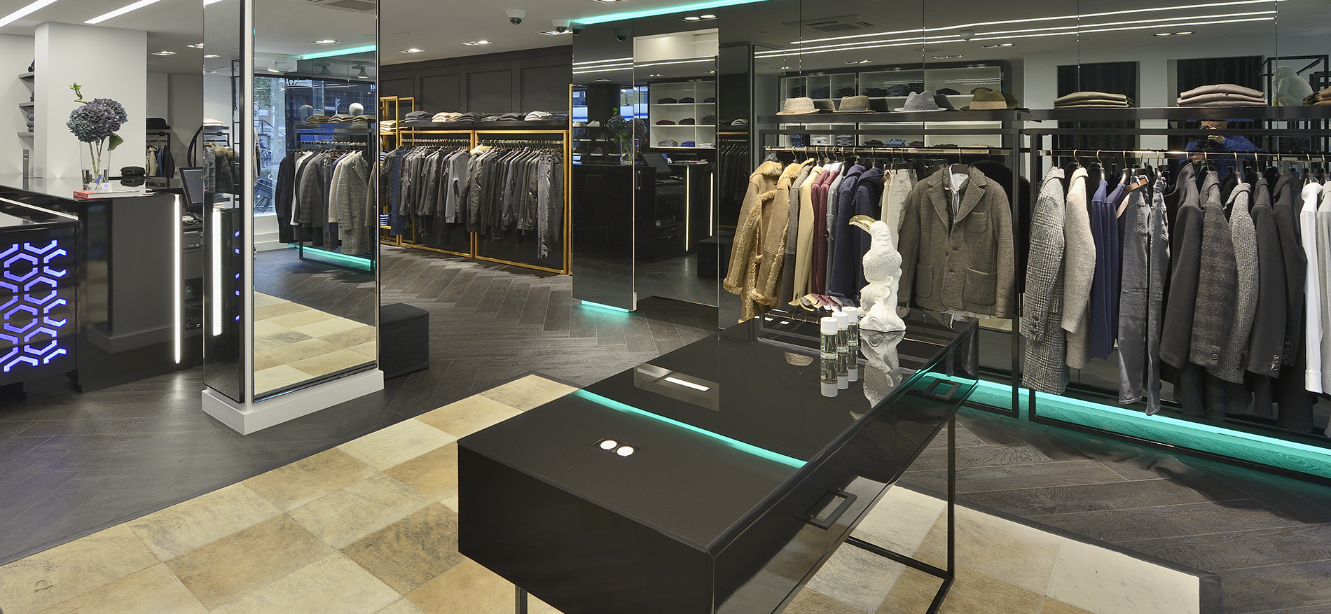 Kings Square – Amsterdam : Agencement boutique de mode - 