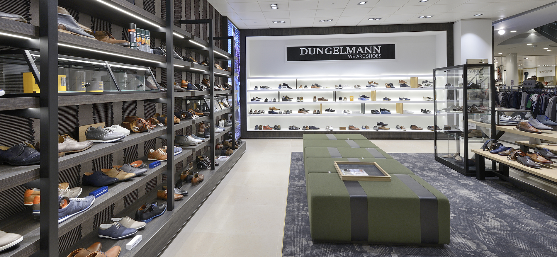 Shop-in-shop Dungelmann Chaussures dans Berden Mode à Uden - Chaussures