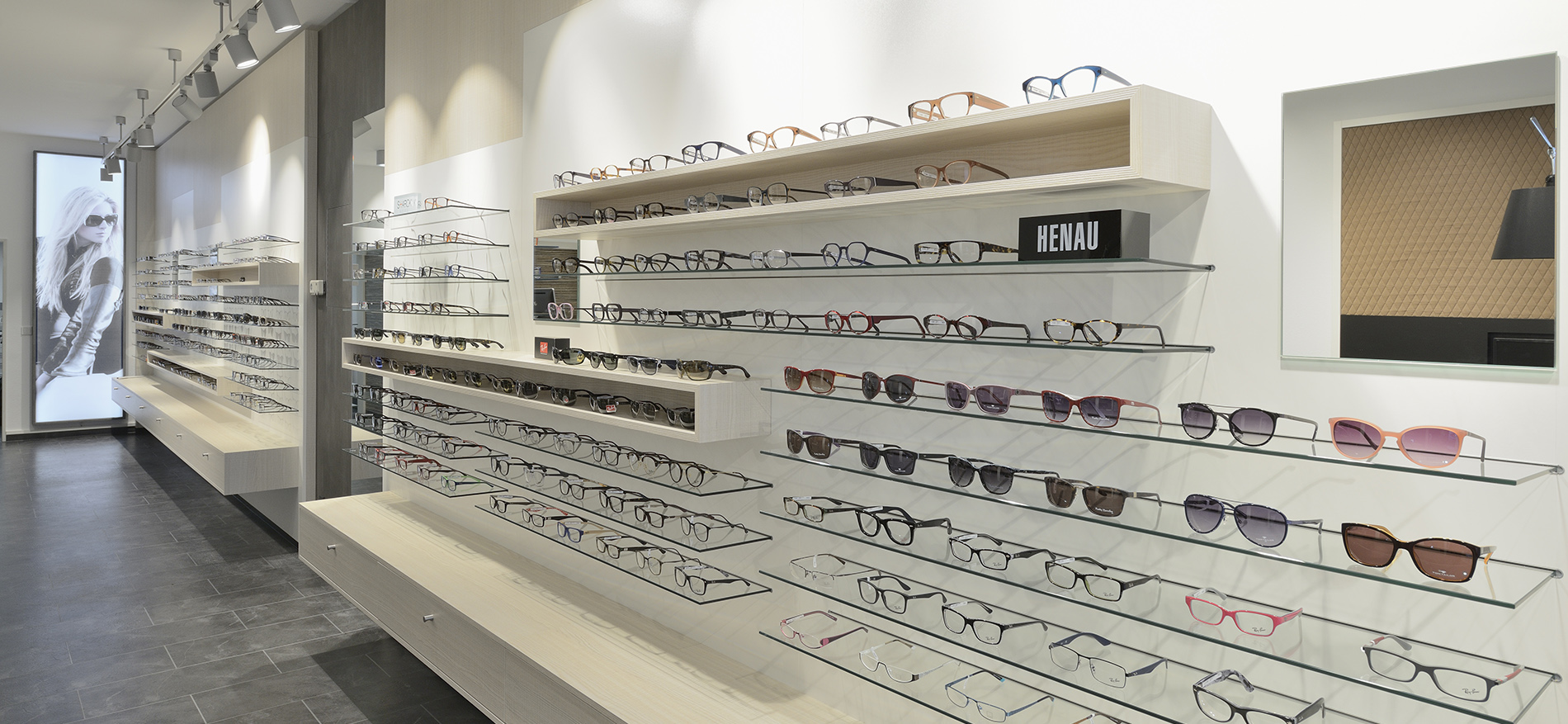 Optique Klöckner : un intérieur de magasin rénové - 