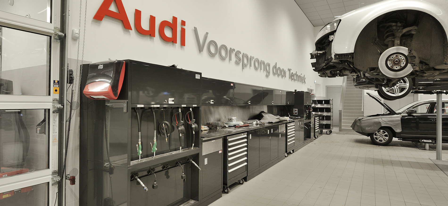 Audi de Pon | Amersfoort (NL) - Showrooms