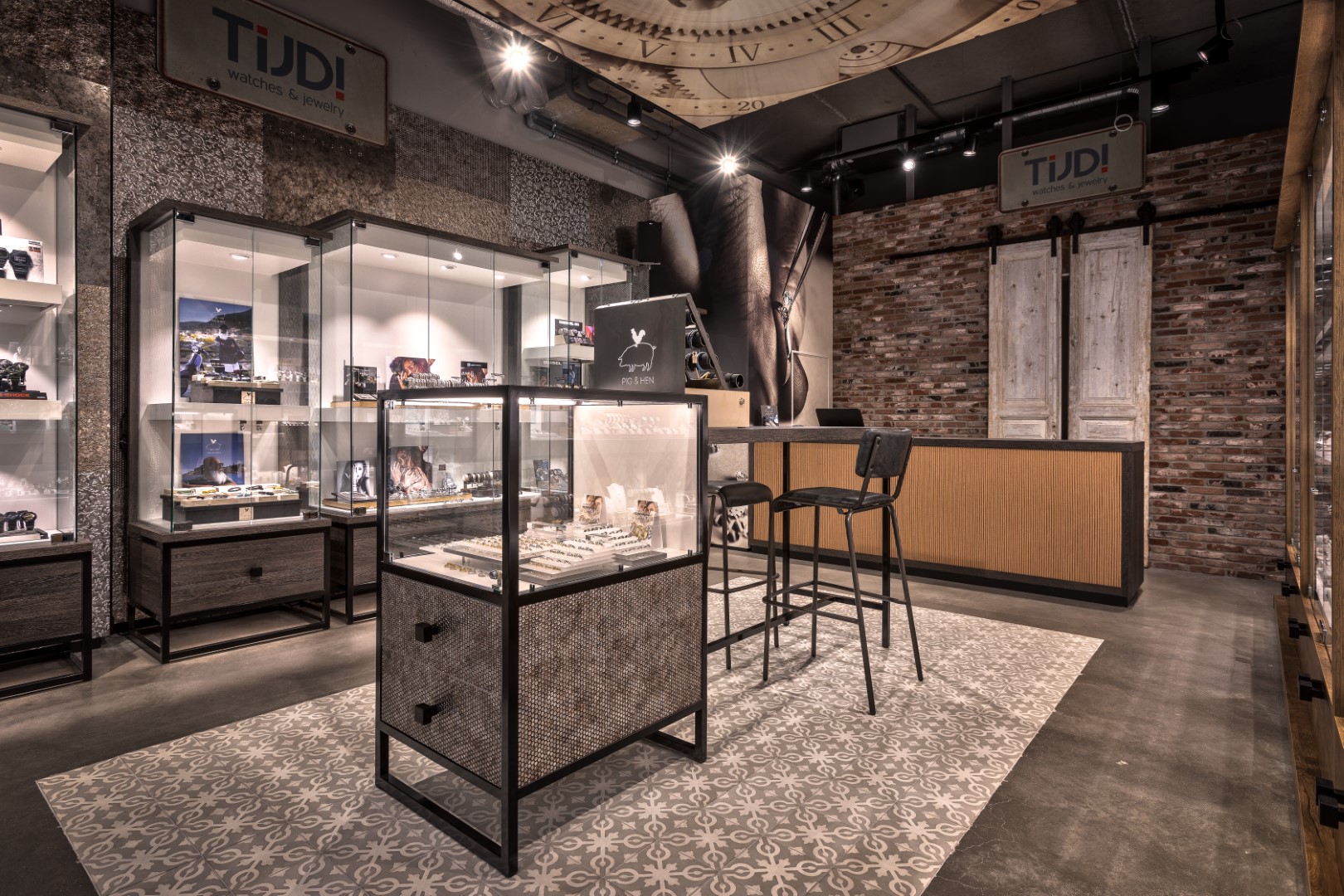 Shop design after renovation of the jewelry store van Tijd! Watches & Jewelry